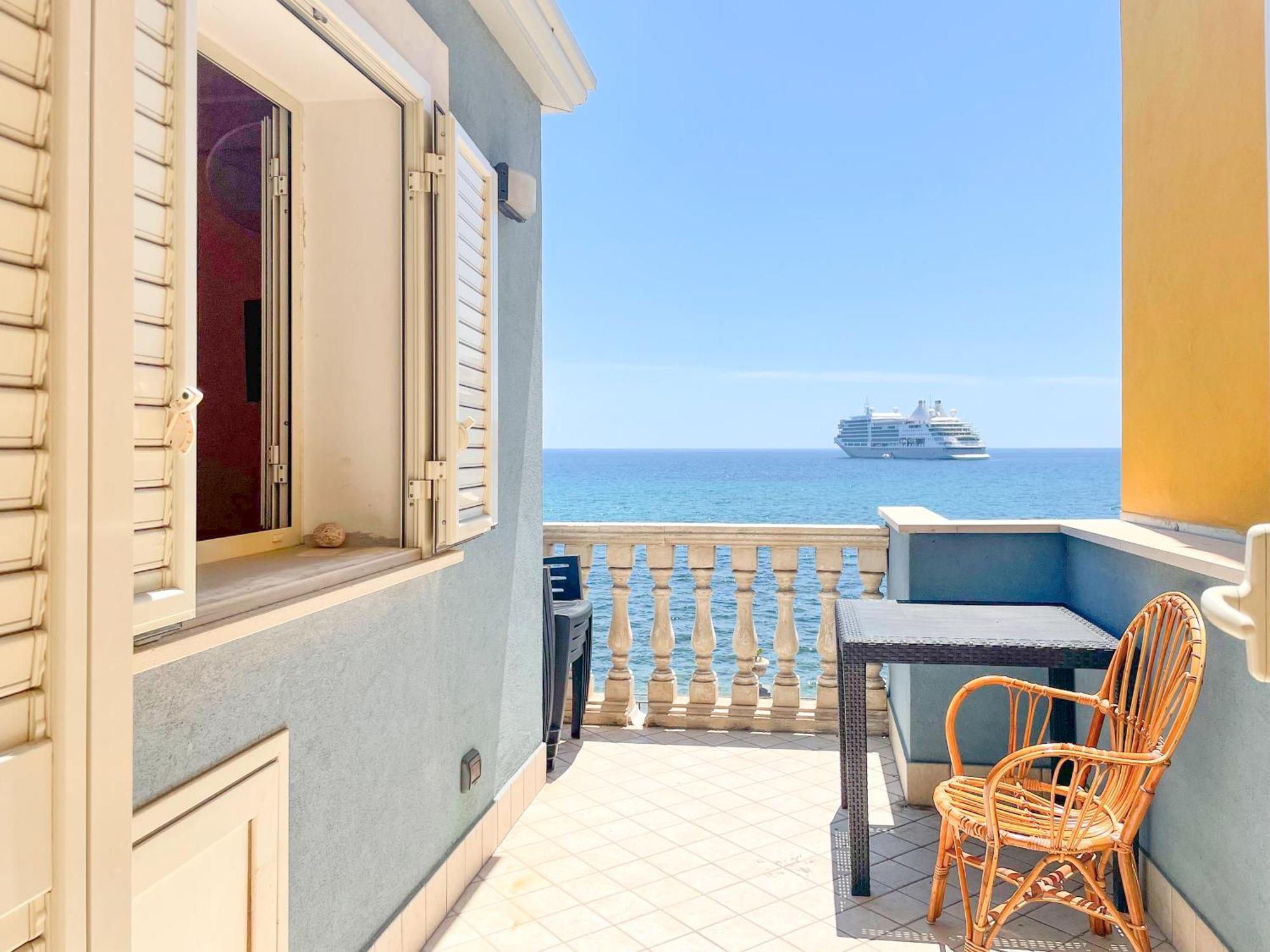 Maremare Apartments Giardini Naxos Esterno foto